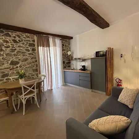 Hh La Piazzetta *