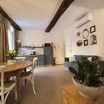 Hh La Piazzetta Apartment