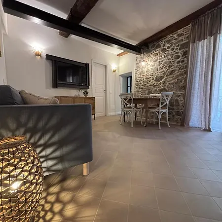 Hh La Piazzetta *