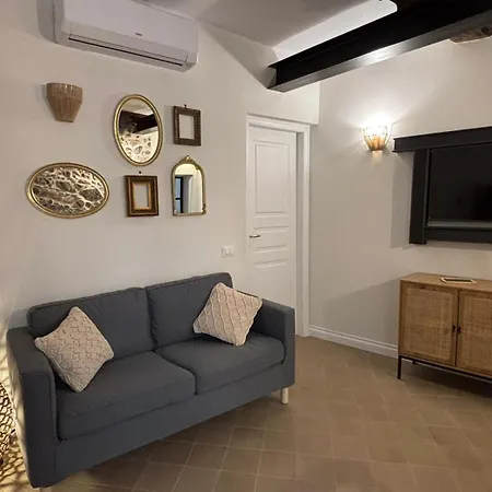 Hh La Piazzetta Apartment