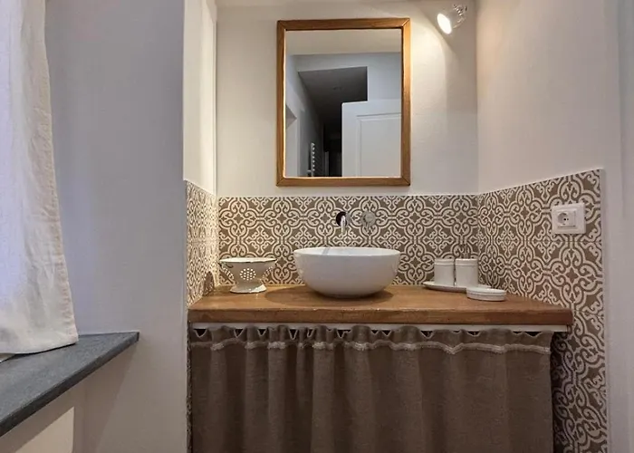 Hh La Piazzetta *